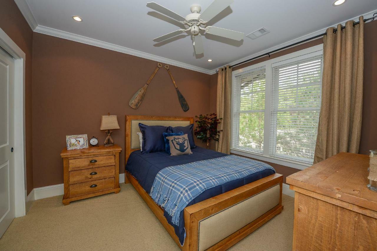 The Village Condo Greensboro Dış mekan fotoğraf